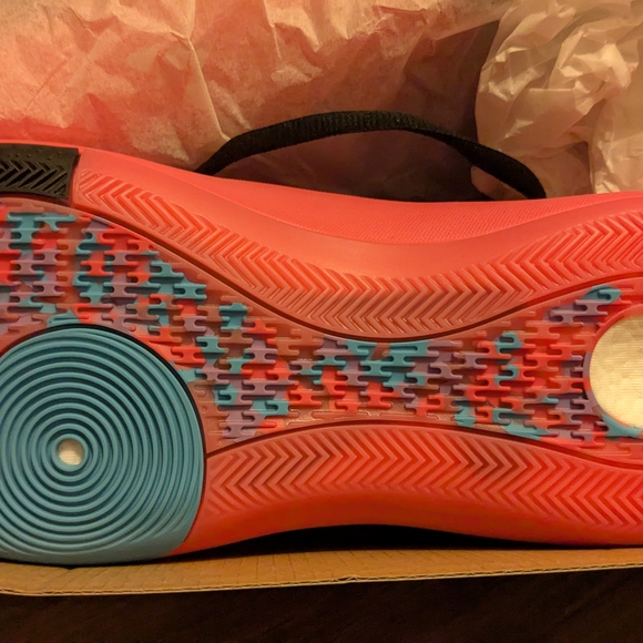 Adidas Black And Hot Pink James Hardens! Brand New.. Tags And Box - Picture 7 of 9